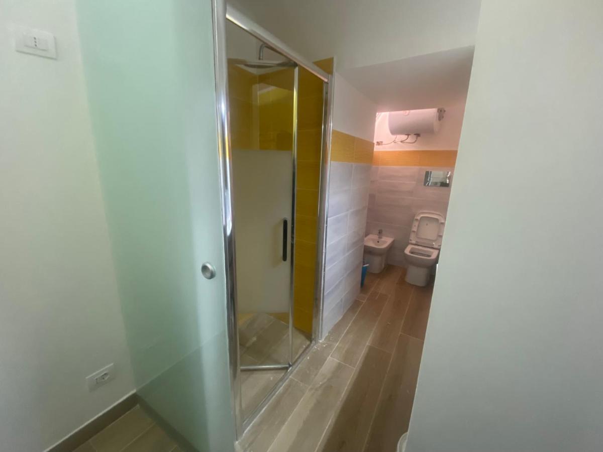 Yes I Know My Room - Mini Room Martiri เนเปิลส์ ภายนอก รูปภาพ